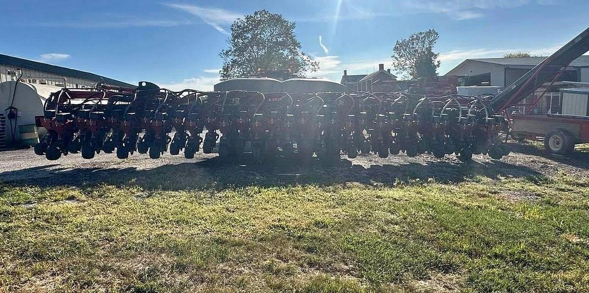 Used 2010 CASE IH 1240 Planter