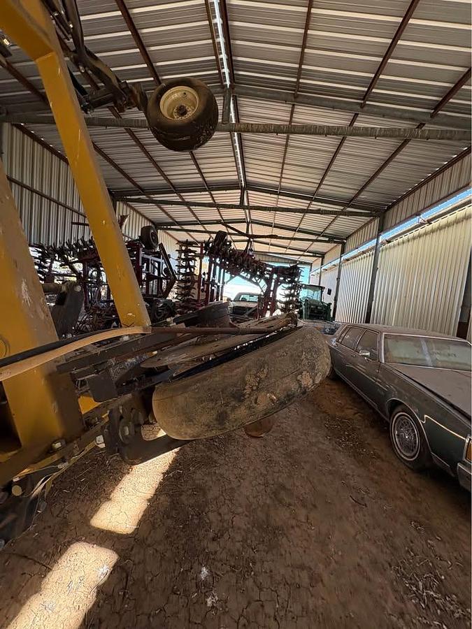 Used 2014 Wako No-Till Big Country Fertilizer Rig