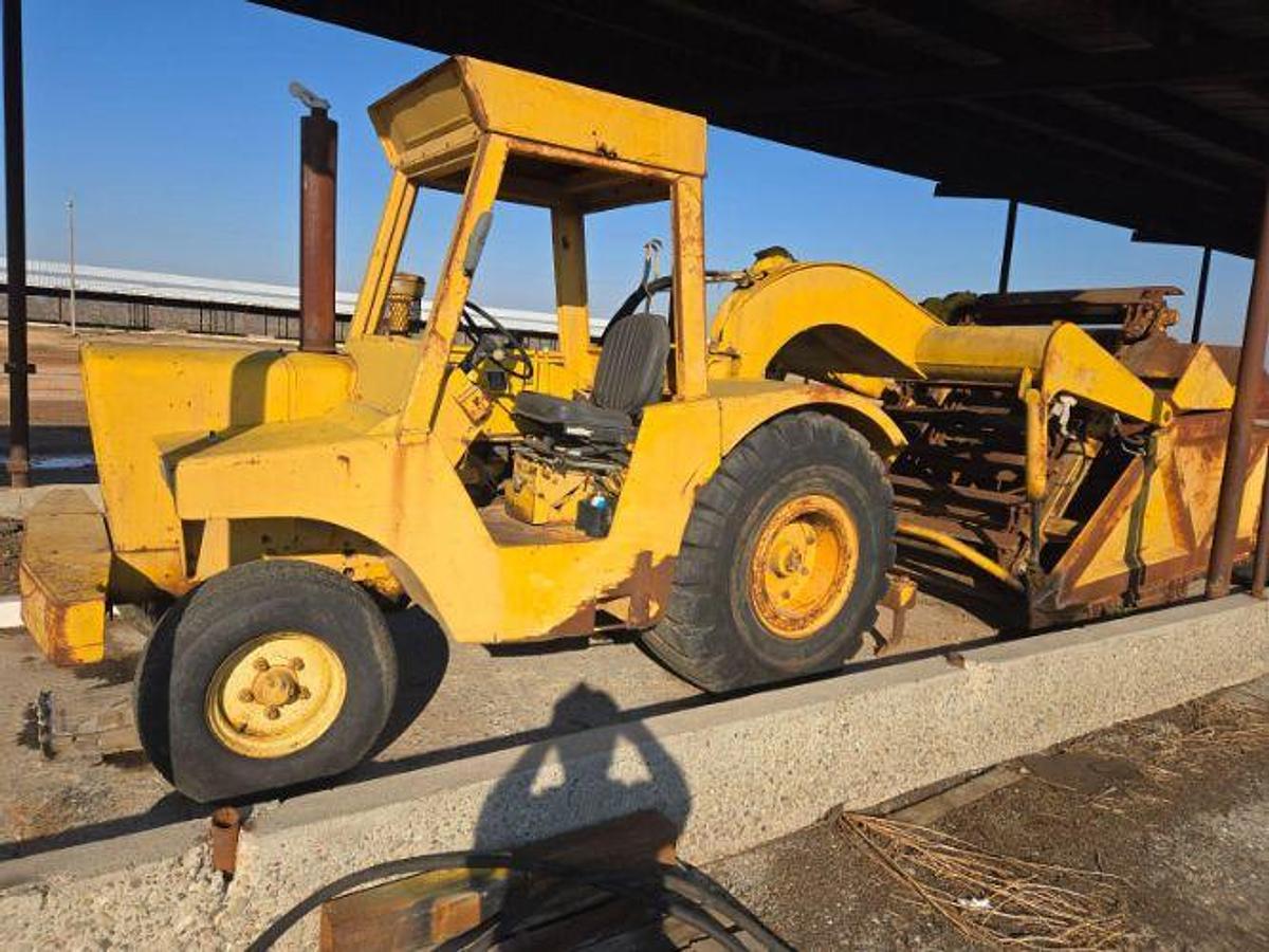 Used 1974 JOHN DEERE 760A