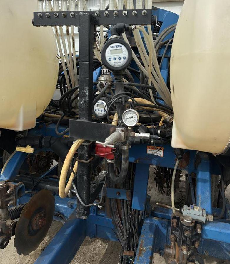 Used 1999 Kinze 2600