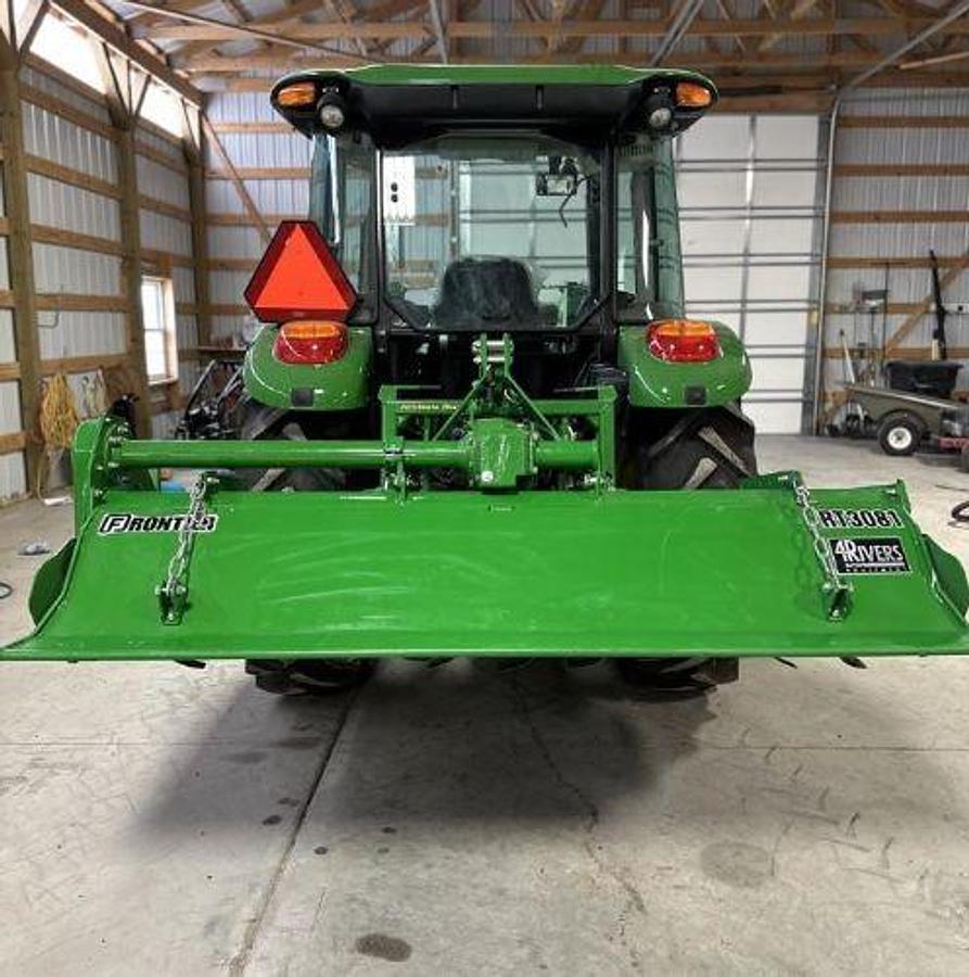 Used 2022 JOHN DEERE 5055E