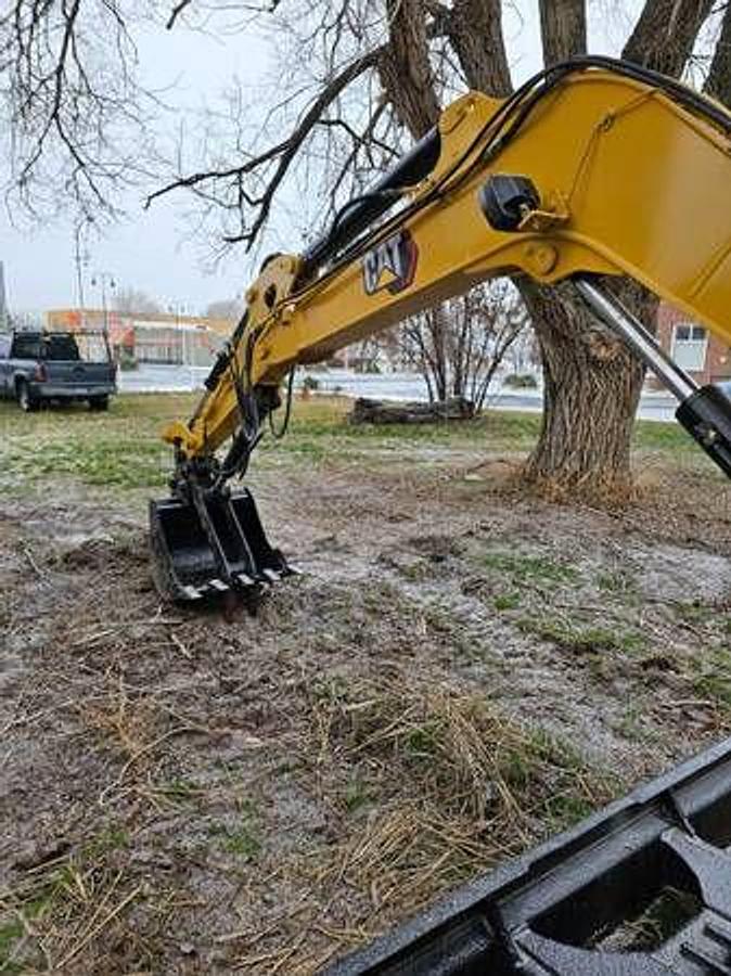 Used 2022 CAT Mini Excavator 305.5e2