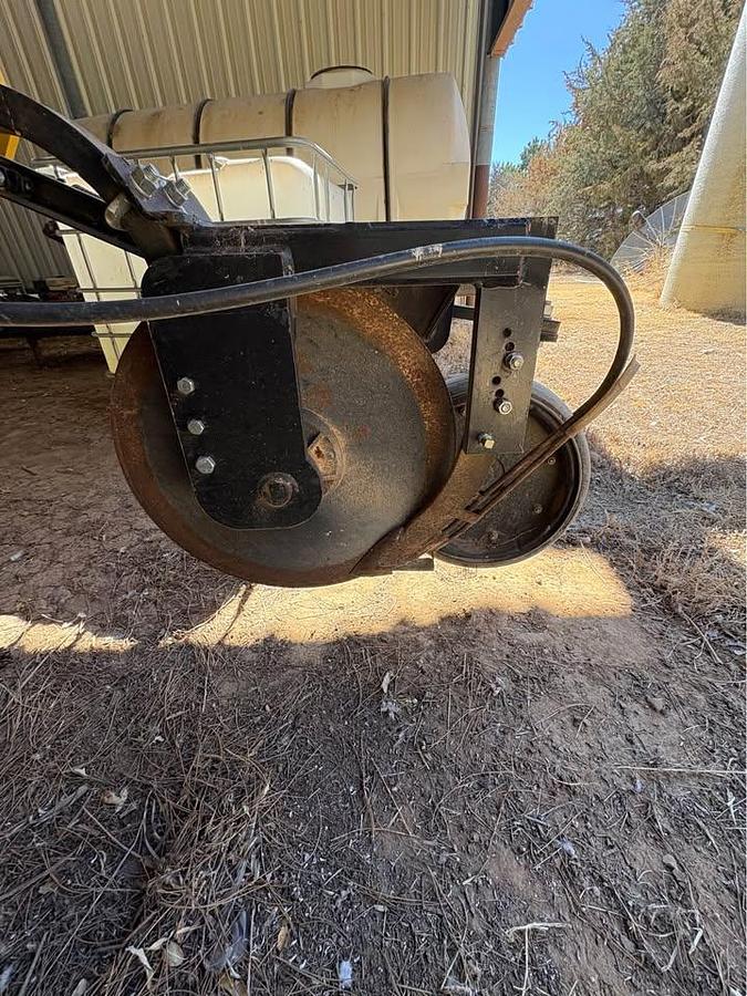 Used 2014 Wako No-Till Big Country Fertilizer Rig