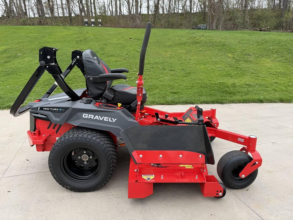 Used 2024 Gravely Electric Zero-Turn Mower 997007