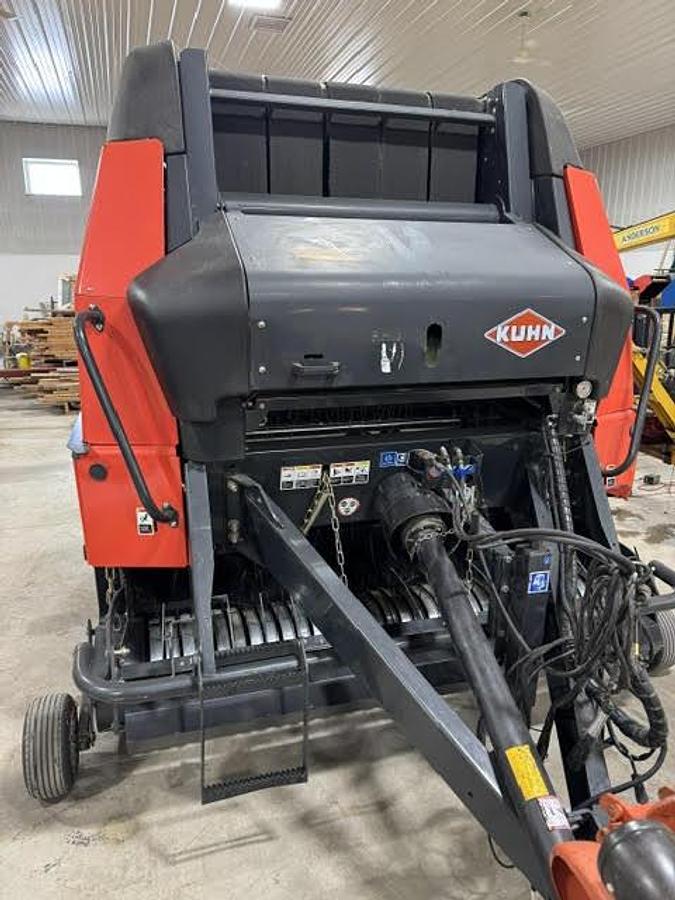 Used Kuhn VB2160 Round Baler