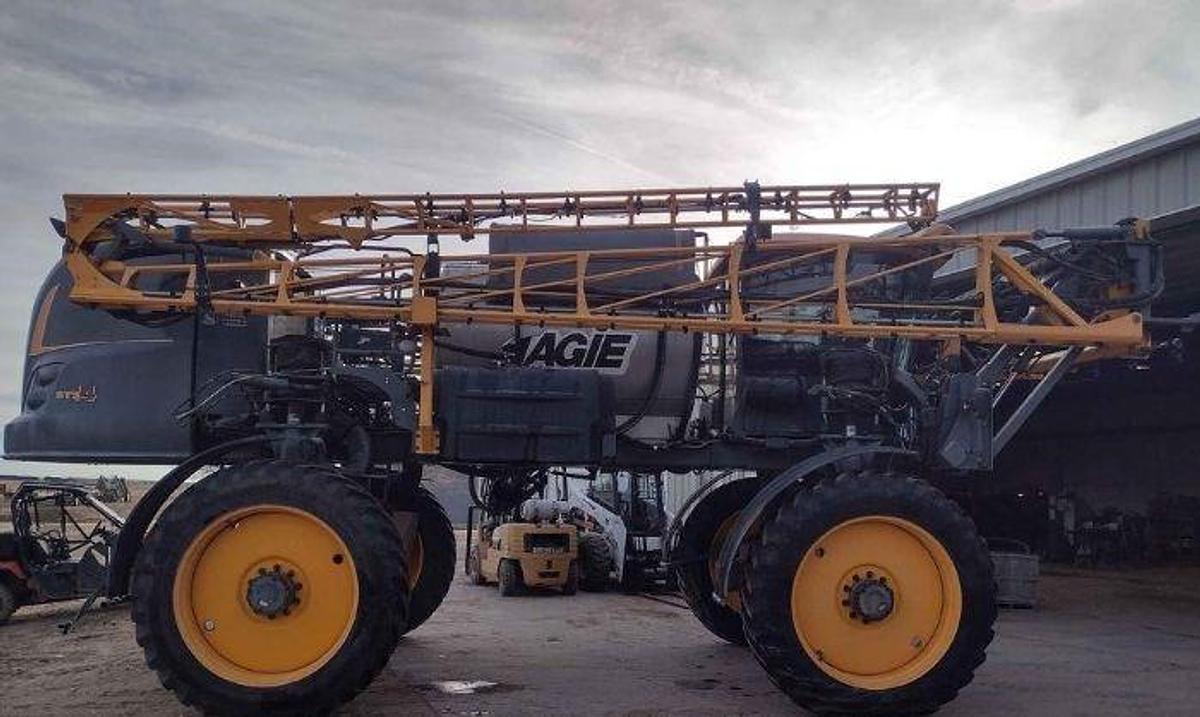 Used 2014 Hagie STS14