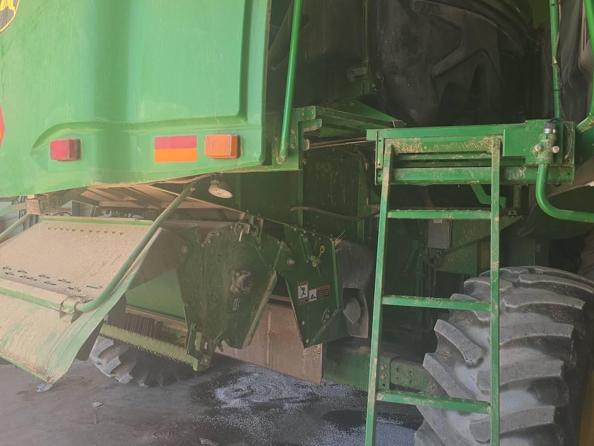 Used 2007 John Deere 9760 STS Combine