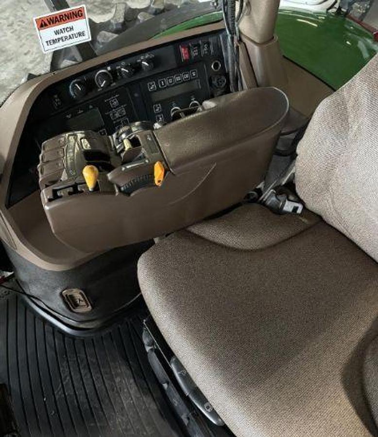 Used 2002 John Deere 8320