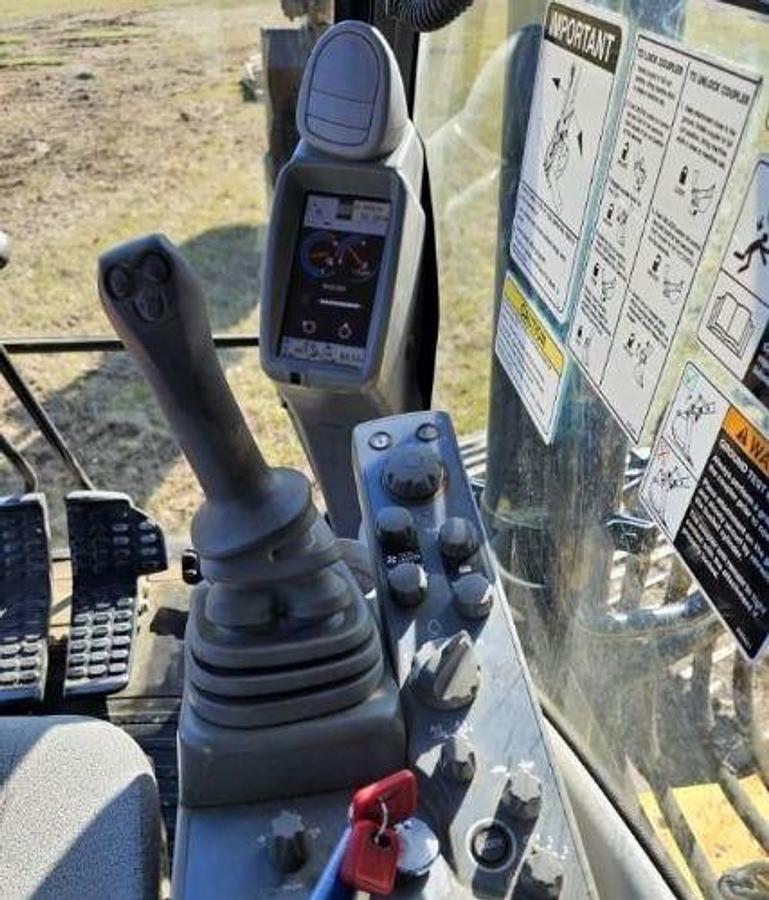 Used 2014 JOHN DEERE 180G LC