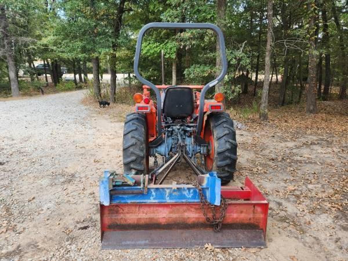 Used 2000 Kubota L2500dt Tractor With Kubota Lb400