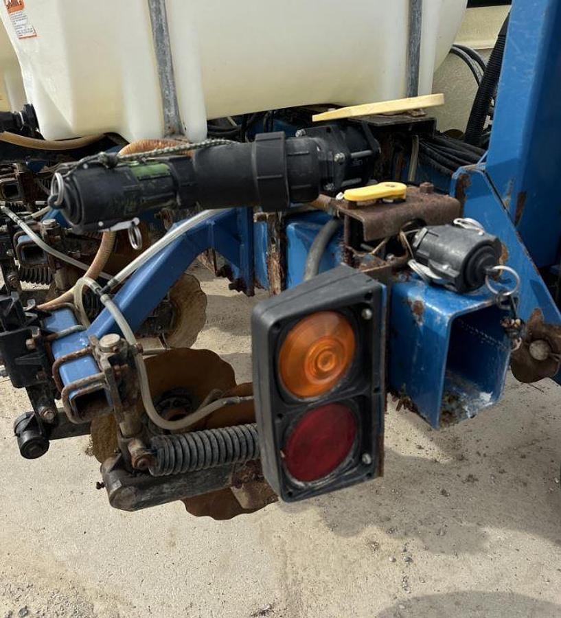 Used 1999 Kinze 2600