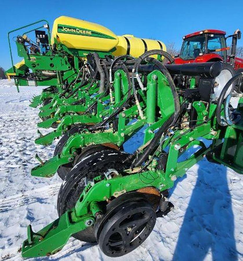 Used 2015 JOHN DEERE 1775NT