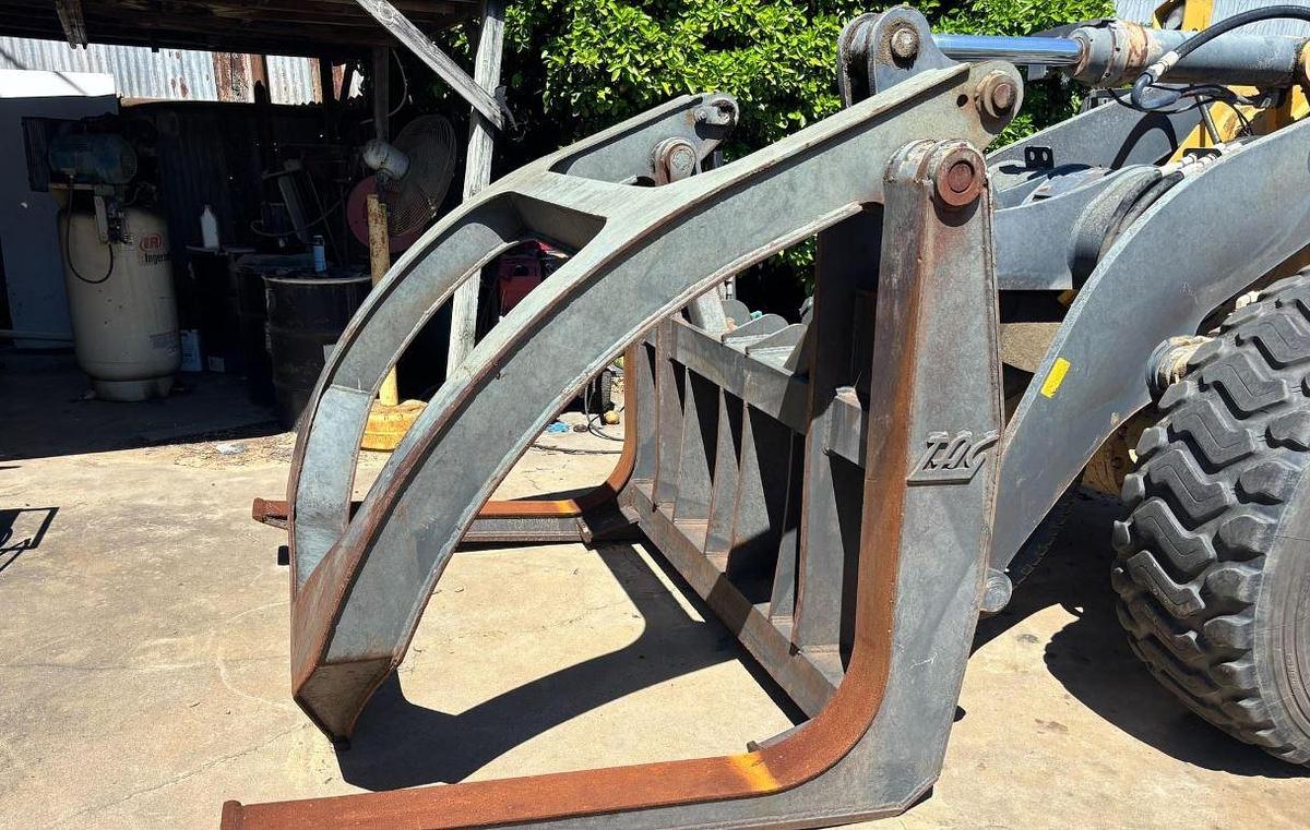 Used 2012 Deere 624K