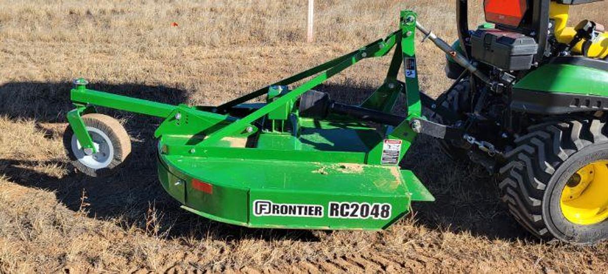 Used 2020 JOHN DEERE 1025R
