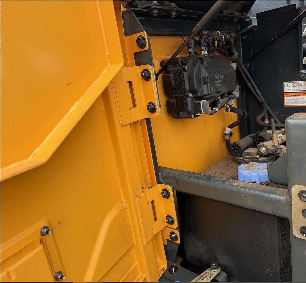 Used 2023 Hyundai HX160AL