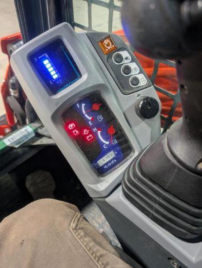 Used 2022 Kubota SLV92-2