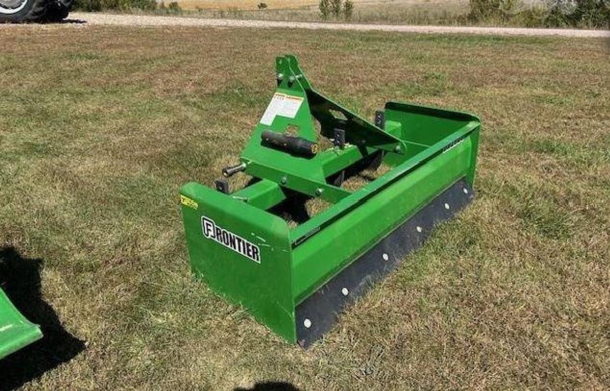 Used 2013 John Deere 3520 Tractor