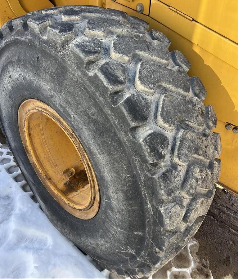 Used 2014 Deere 624K