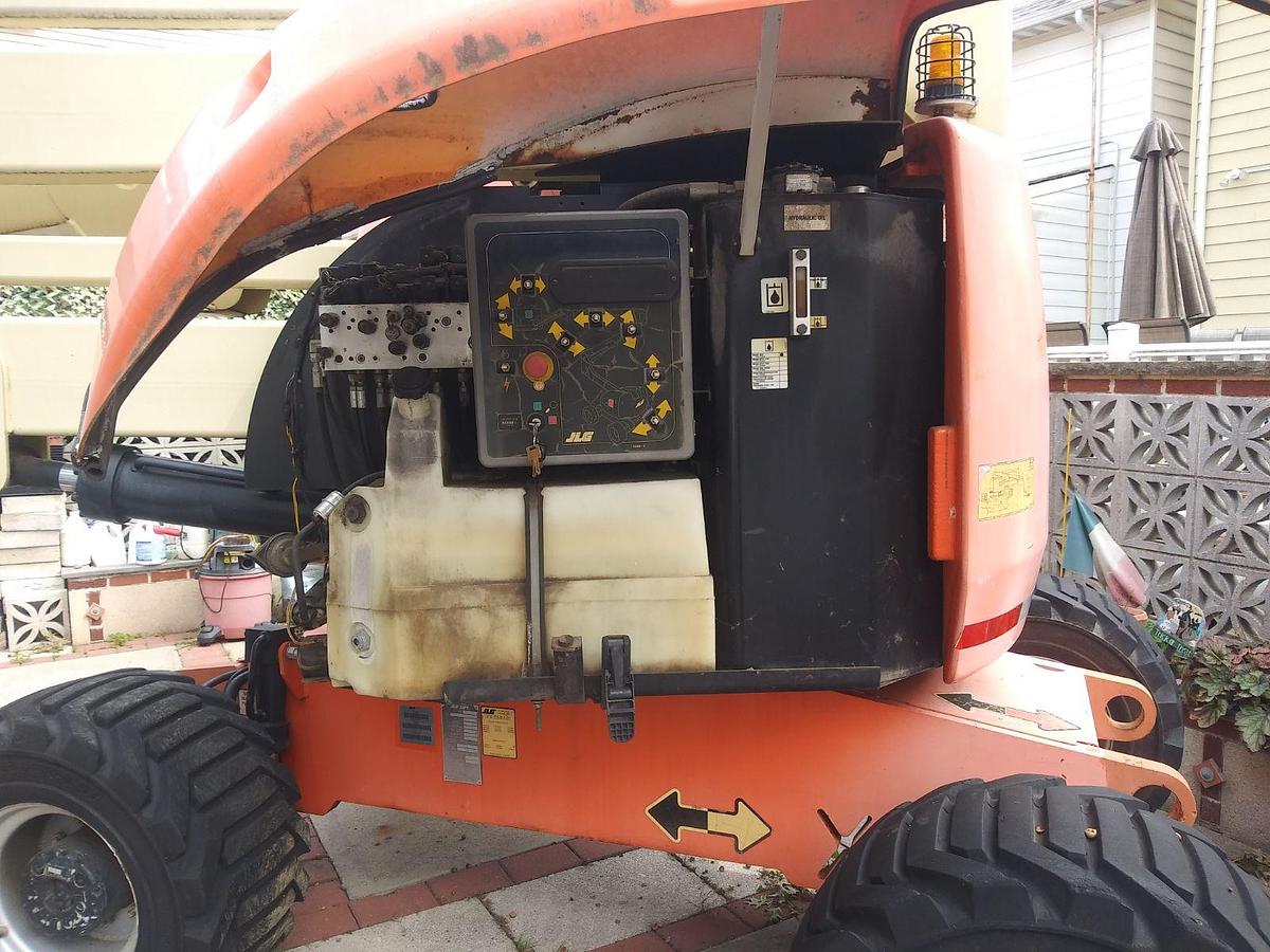 Used 2002 JLG 450 Lift
