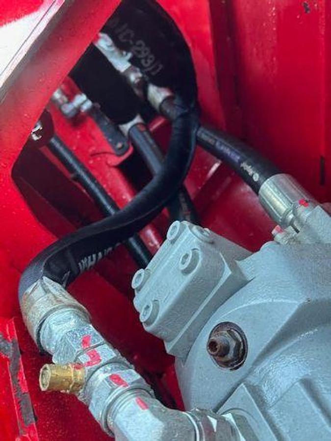 Used 2022 JOHN DEERE 333G