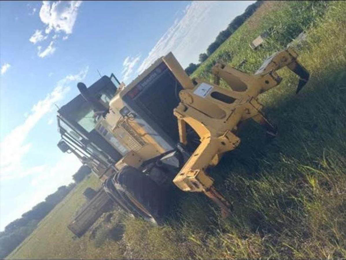 Used 2000 Komatsu GD655 Motor Grader