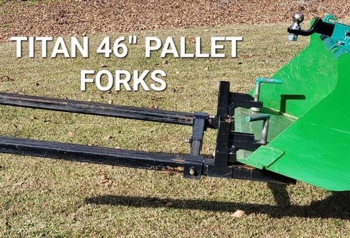 Used 2022 John Deere 1025R with Trailer