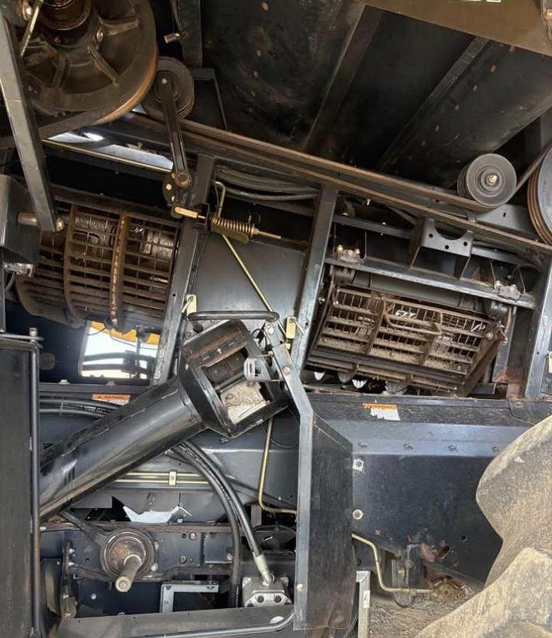 Used 2010 New Holland 9070