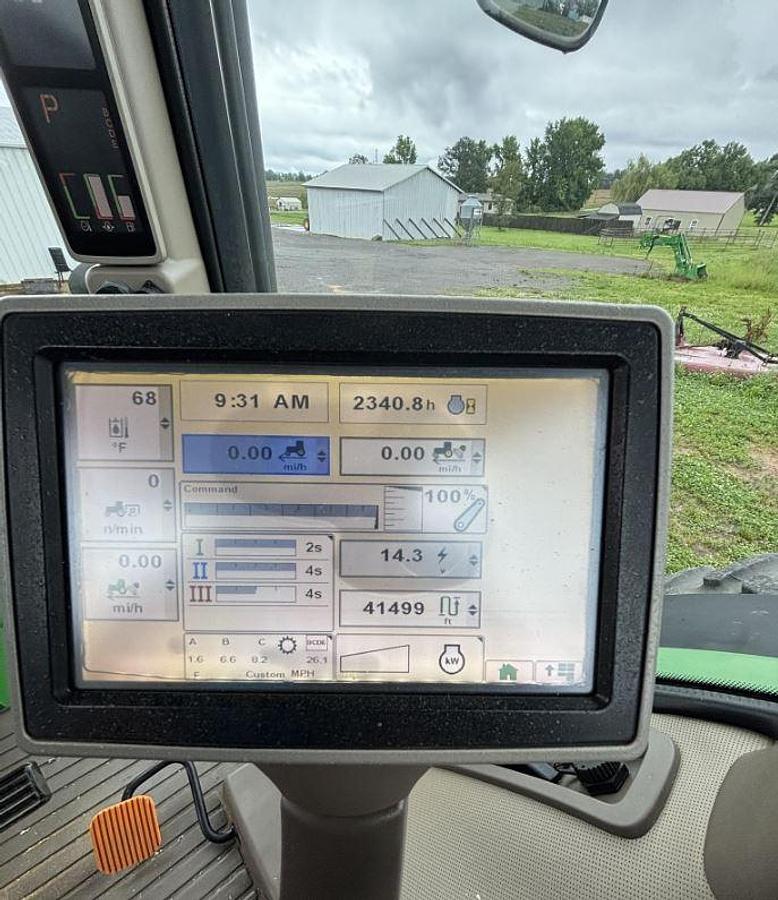 Used 2011 John Deere 7200R