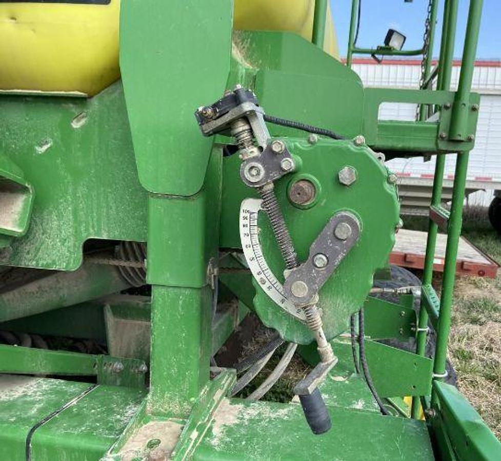 Used 2007 JOHN DEERE 1690 CCS