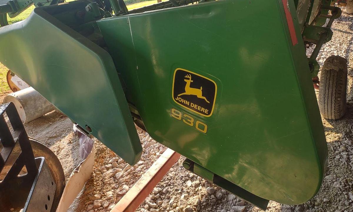 Used 1999 John Deere 9610 with Header and Cart