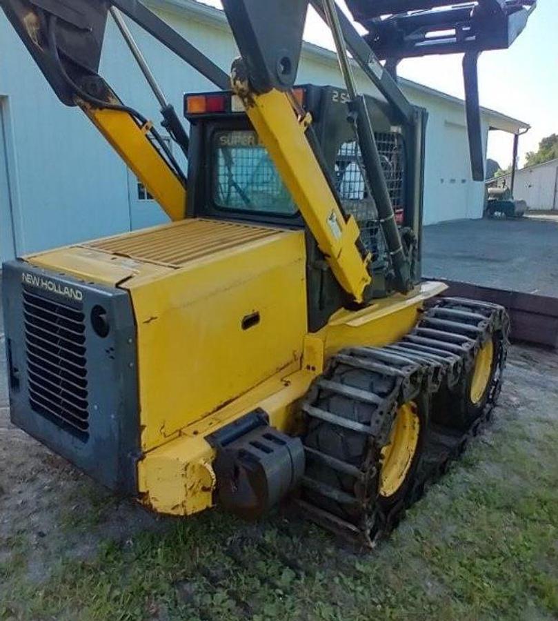 Used 2005 New Holland LS180
