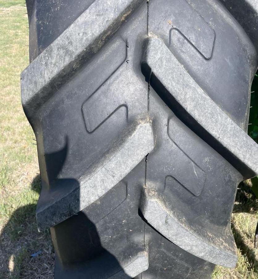 Used 2008 JOHN DEERE 7330 PREMIUM TRACTOR