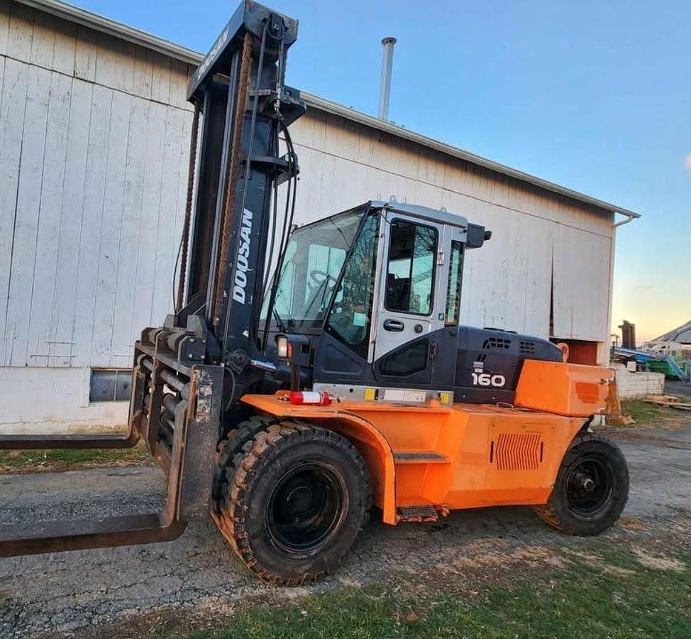 Used 2019 DOOSAN D160S-5