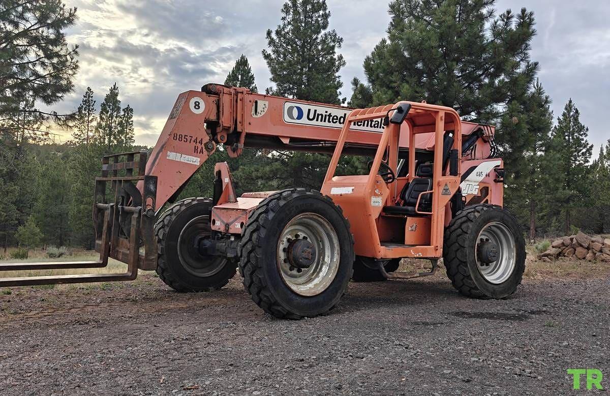 Used 2011 JLG SkyTrak 8042 Telehandler • Cummins Turbo Diesel • 4WD • 5,870 Hours