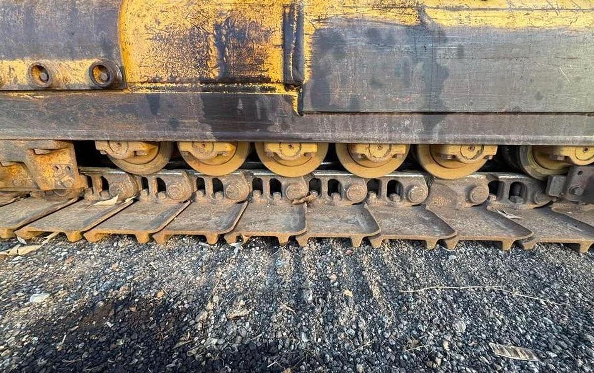 Used 2018 CATERPILLAR 963K Loader