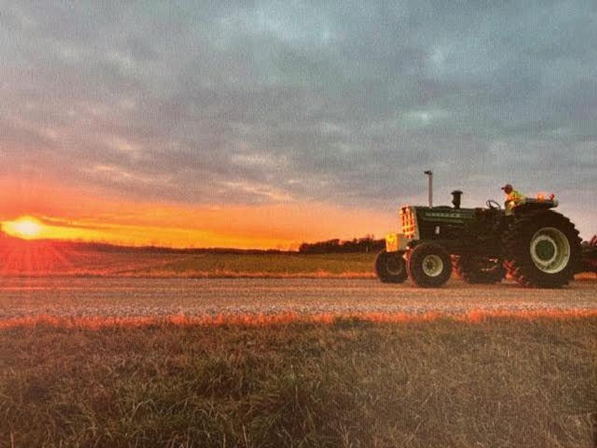 Used 1973 OLIVER 2255 Tractor