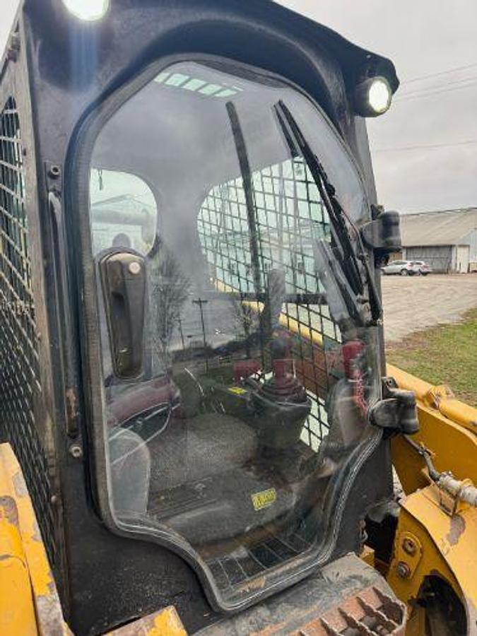 Used 2019 Caterpillar 242D