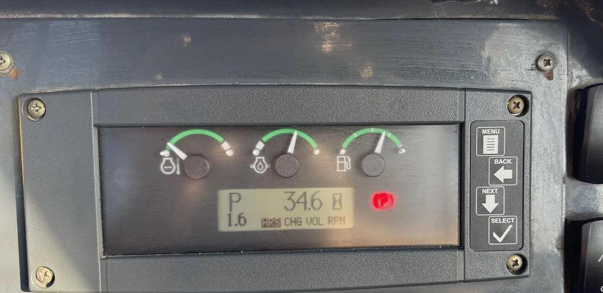 Used 2011 DEERE 700J LGP Crawler Dozer