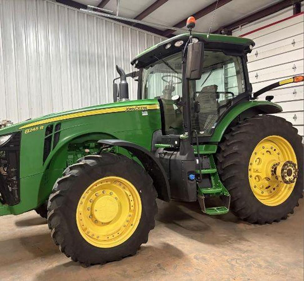 Used 2019 JOHN DEERE 8245R