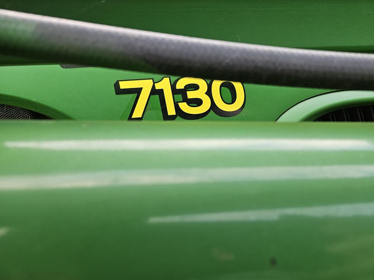 Used 2011 John Deere 7130 Tractor