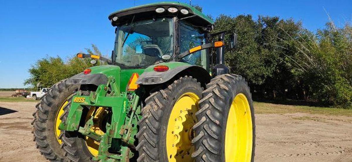 Used 2015 JOHN DEERE 7210R