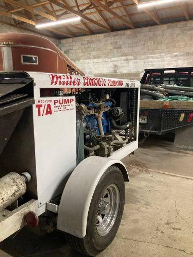 Used 1990 CUSTOM 640 Concrete Pump