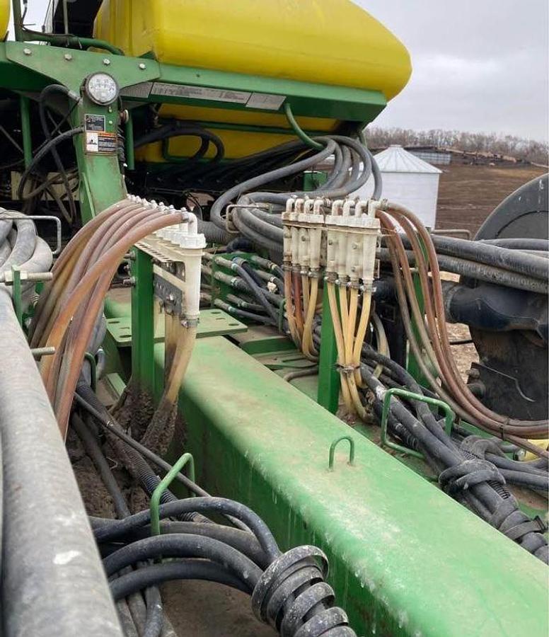 Used 2011 JOHN DEERE 1770NT