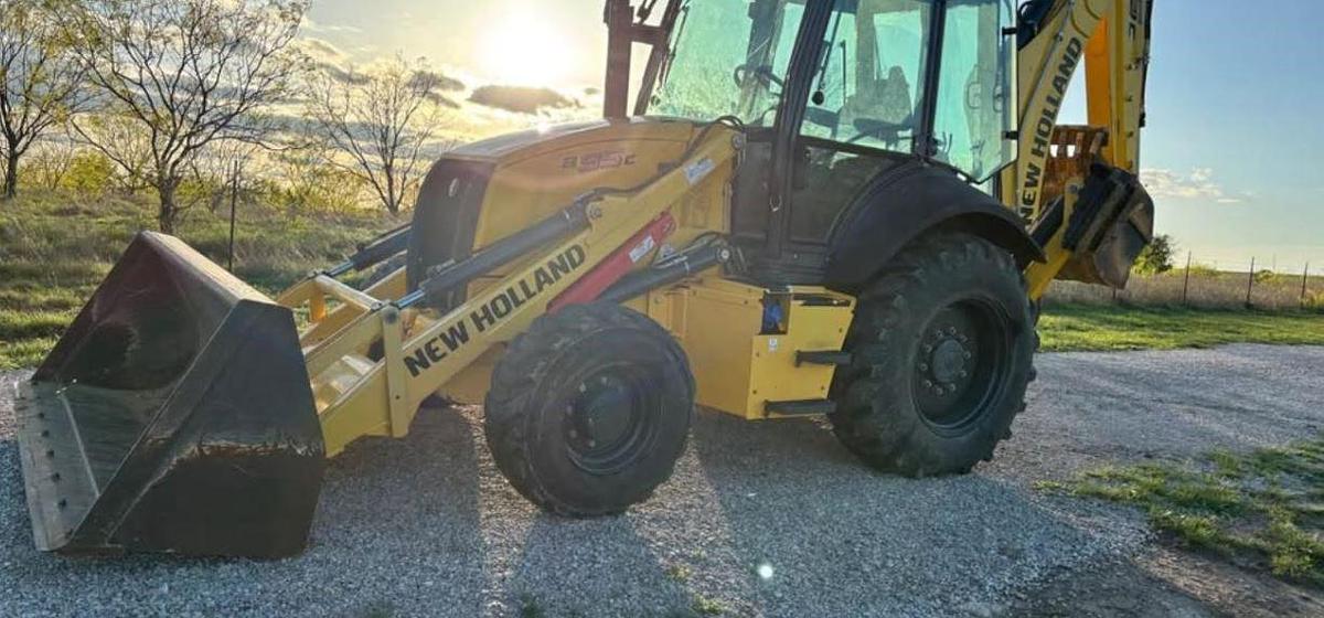 Used 2020 New Holland B95C