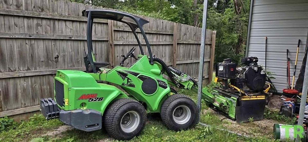 Used 2022 Avant 528 With Grapple & Stump Grinder