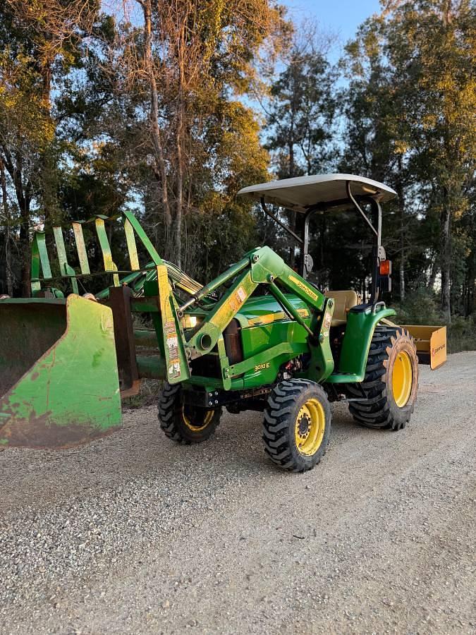 Used 2018 John Deere 3032E 4X4