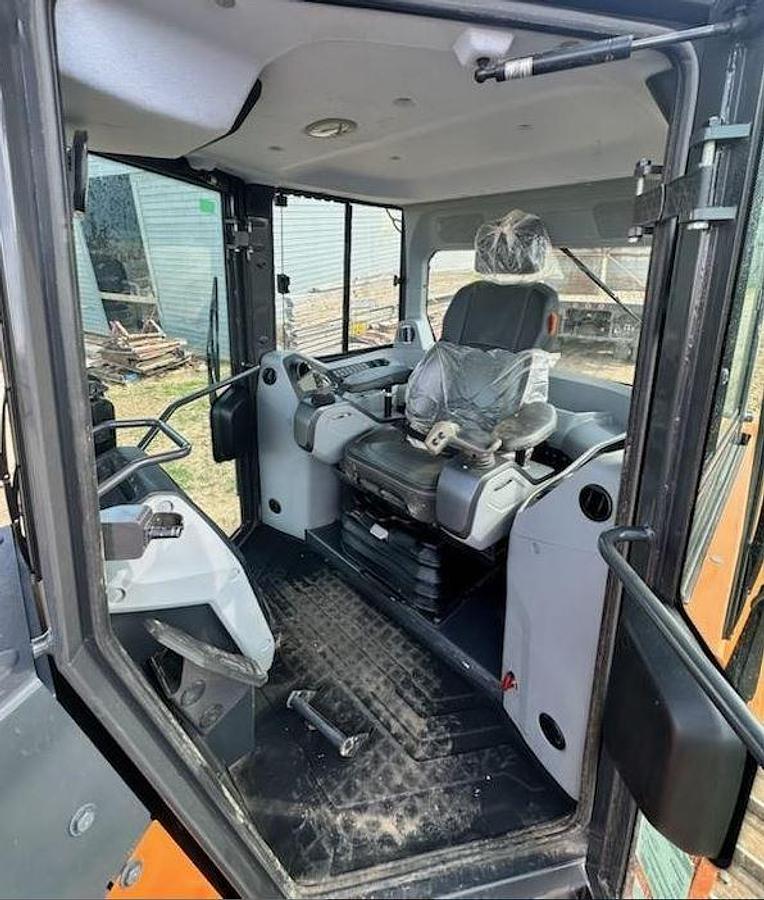 Used 2023 Develon D100