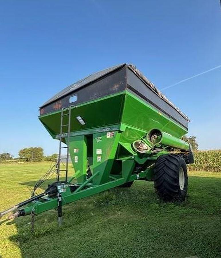 Used 2014 BRENT 1082 Grain Cart