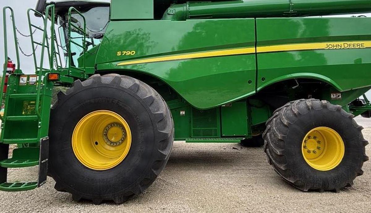 Used 2019 John Deere S790