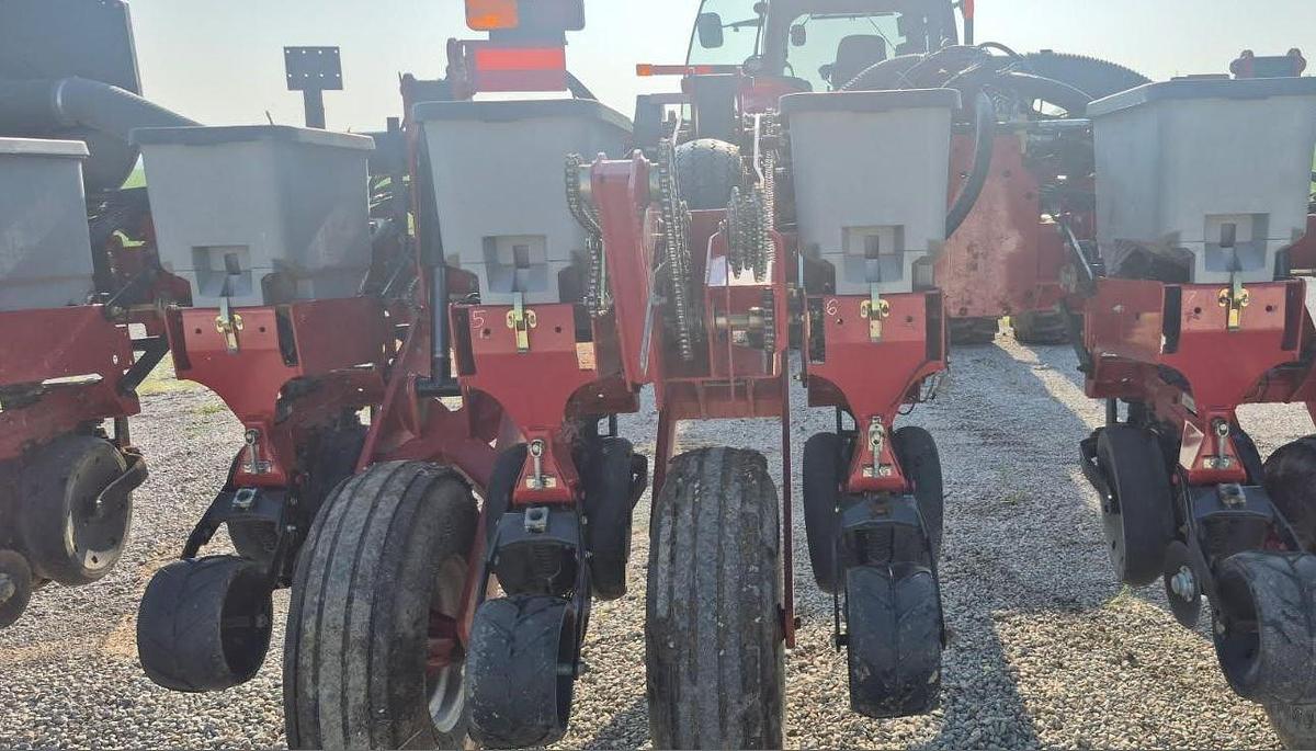 Used 2012 CASE IH 1250 Planter